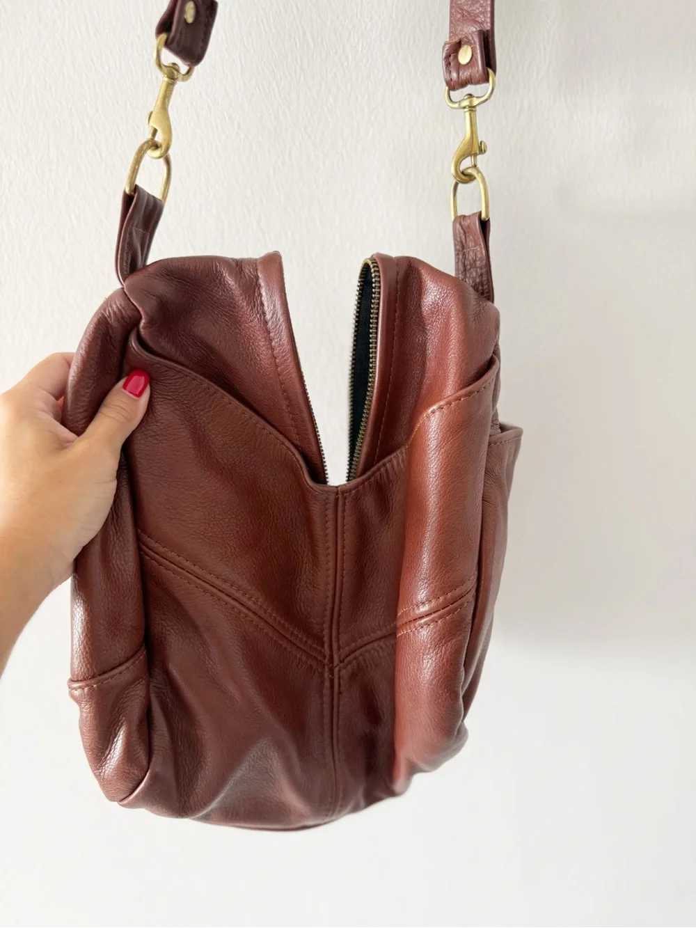Victoria Leather Brown Leather Shoulder Bag/Purse - Picture 6 of 6